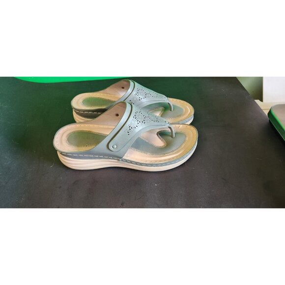 Siketu Women's Thong Sandals Cut Floral Design VGC Size 8.5 - Picture 2 of 8